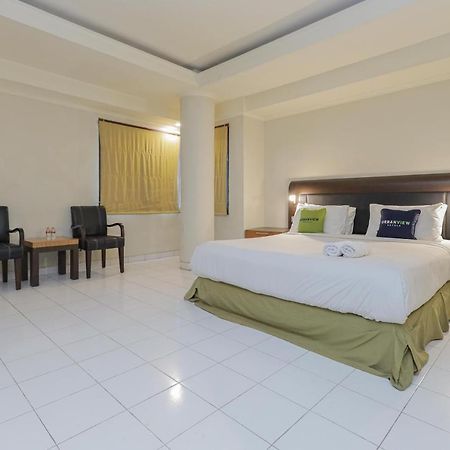 Urbanview Hotel Taman Suci Denpasar Esterno foto