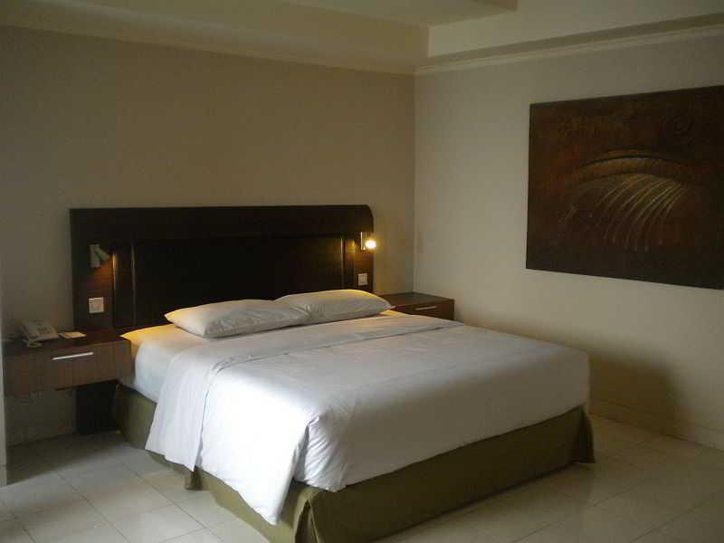 Urbanview Hotel Taman Suci Denpasar Camera foto