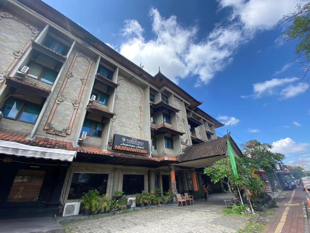 Urbanview Hotel Taman Suci Denpasar Esterno foto