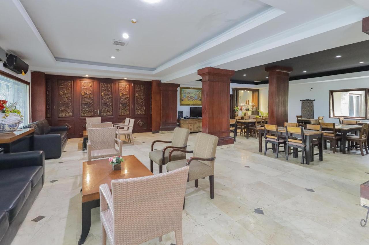 Urbanview Hotel Taman Suci Denpasar Esterno foto