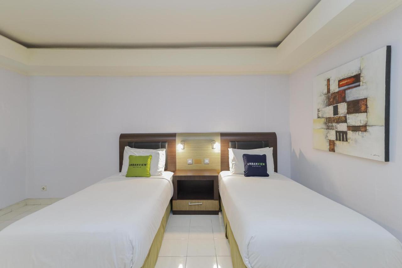 Urbanview Hotel Taman Suci Denpasar Esterno foto