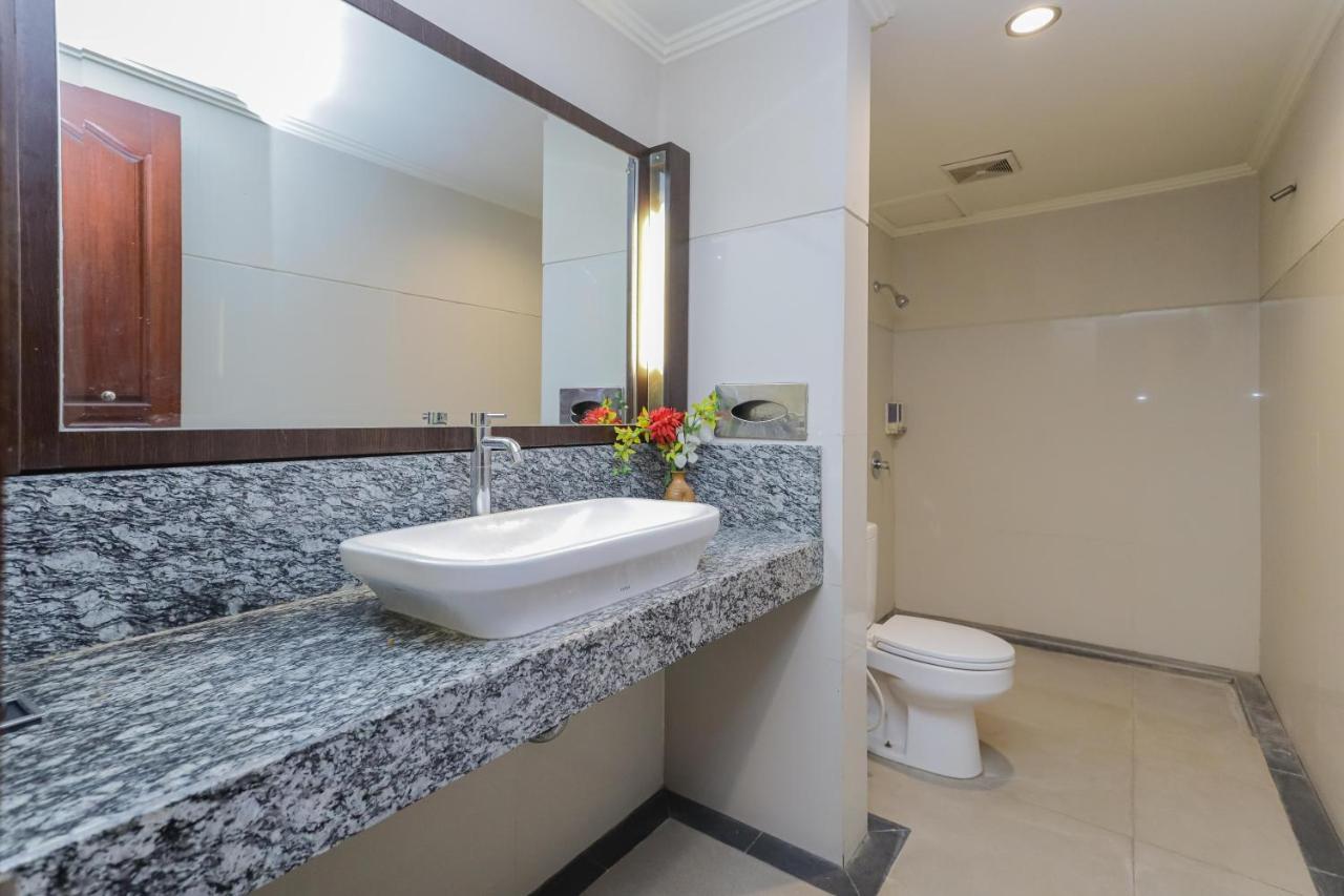Urbanview Hotel Taman Suci Denpasar Esterno foto