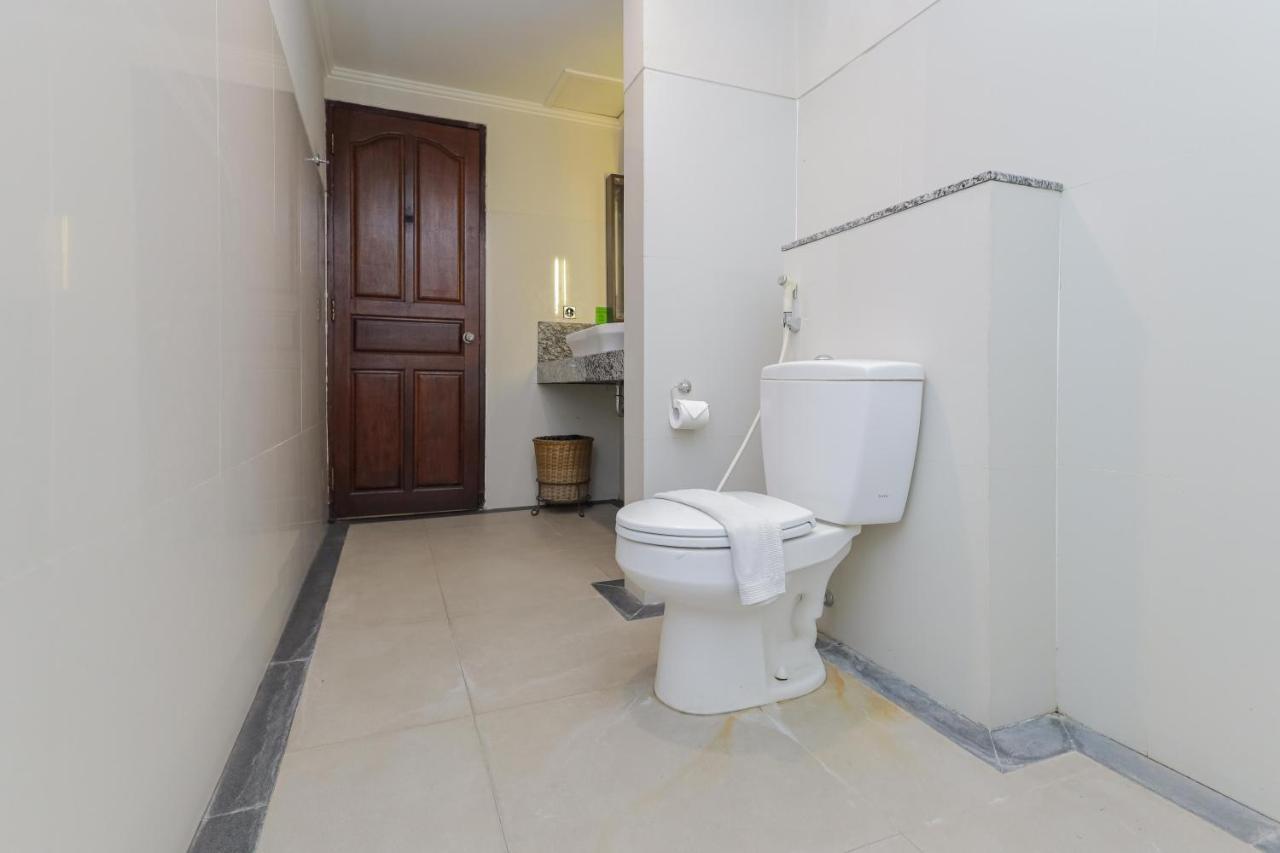 Urbanview Hotel Taman Suci Denpasar Esterno foto