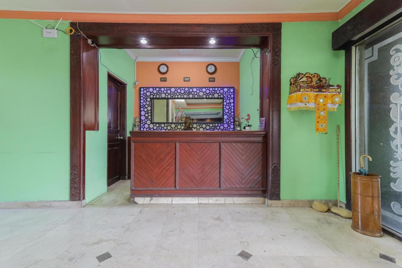 Urbanview Hotel Taman Suci Denpasar Esterno foto