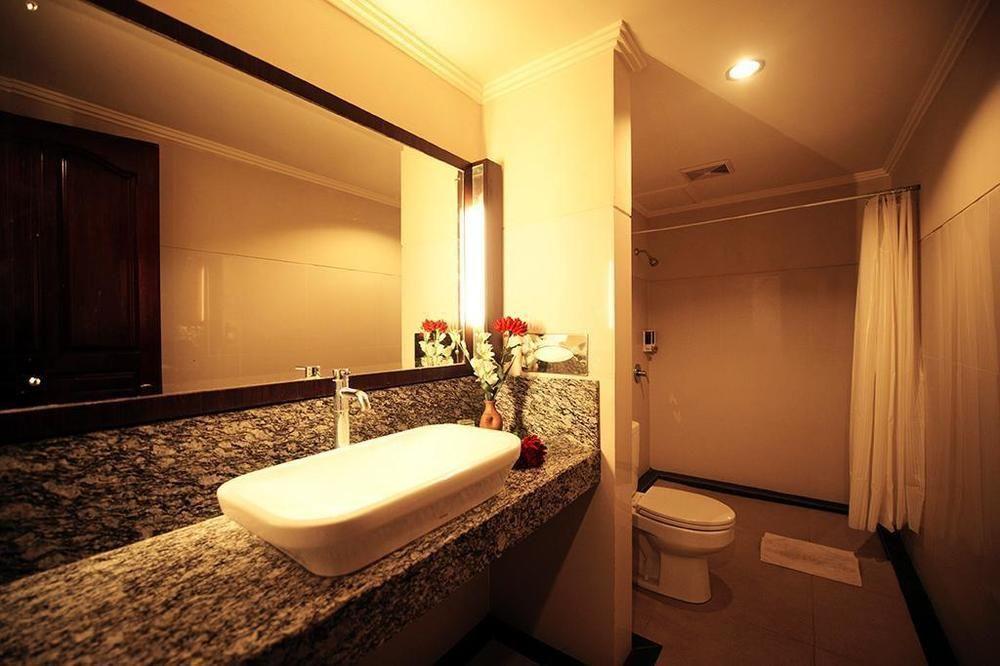 Urbanview Hotel Taman Suci Denpasar Camera foto